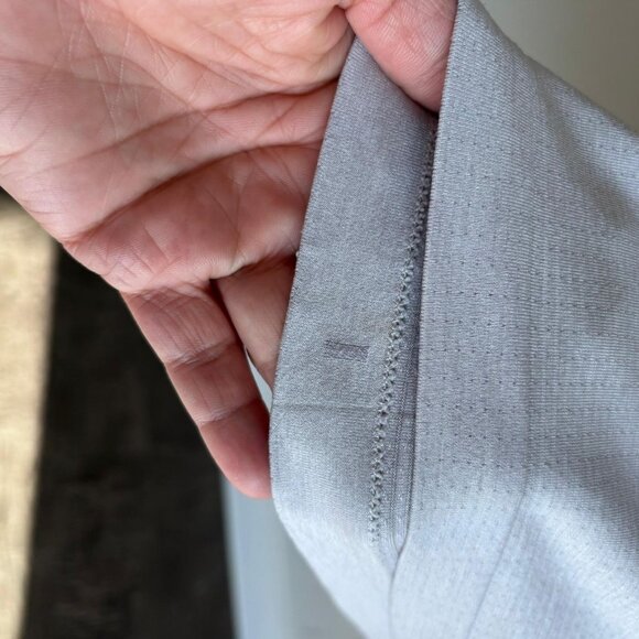 Lululemon Mens Round Neck Metal Vent Tech Sweater Light Gray Size Large - Picture 7 of 9